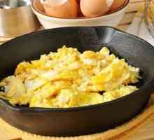 Come rendere uova strapazzate con patate