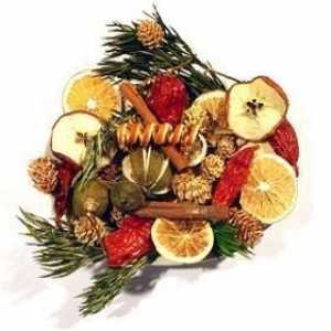 Come asciugare la frutta per le decorazioni di Natale
