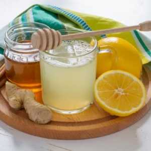 Come fare il miele e limone per un mal di gola