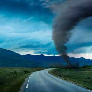 Come prepararsi per un tornado o un uragano