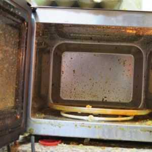 Come rimuovere i cattivi odori dal vostro forno a microonde